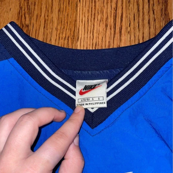 Vintage Nike windbreaker - Picture 3 of 3